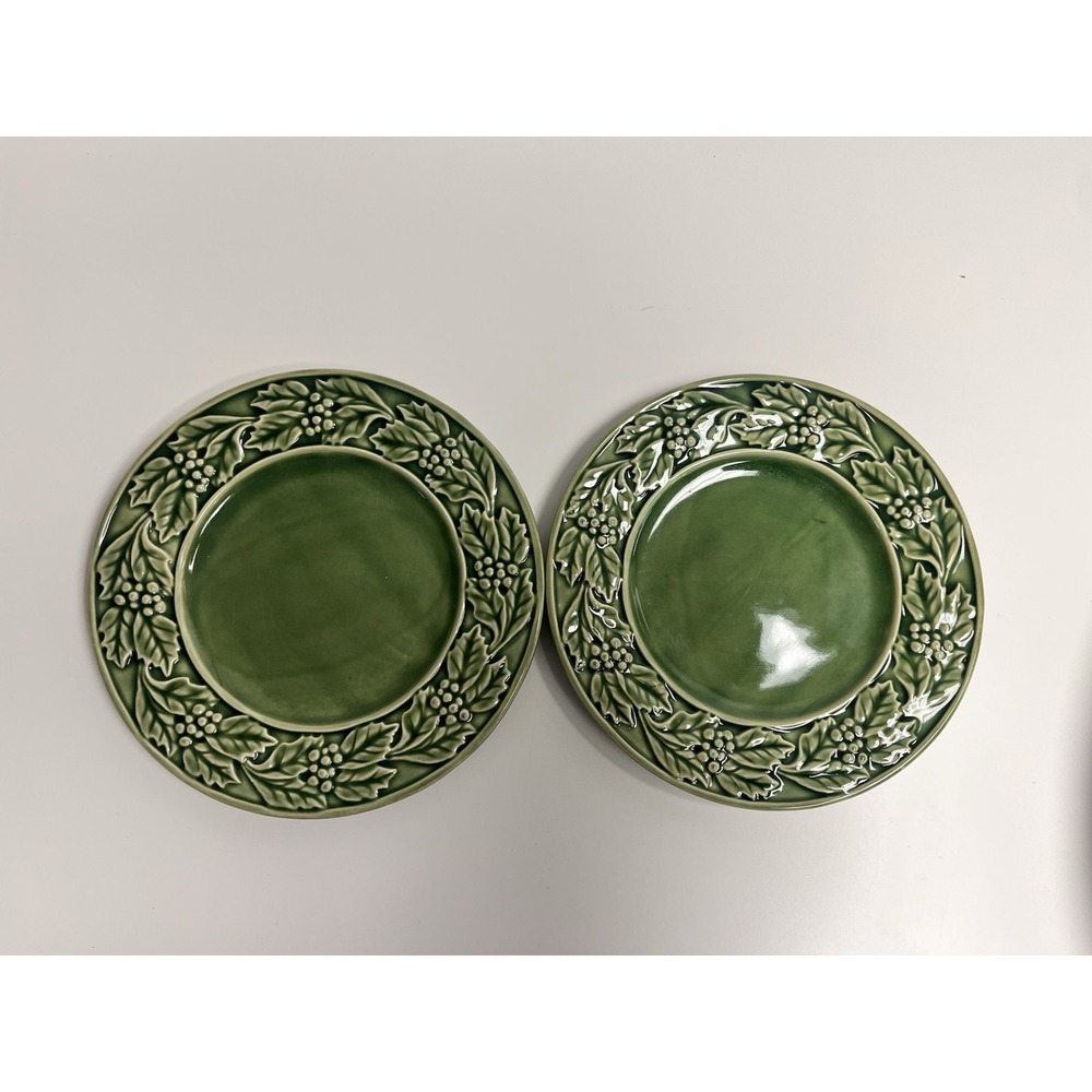 (2) Bordallo Pinhiero Green Christmas Holly Salad Plate 8" Leaves Border - Picture 6 of 8